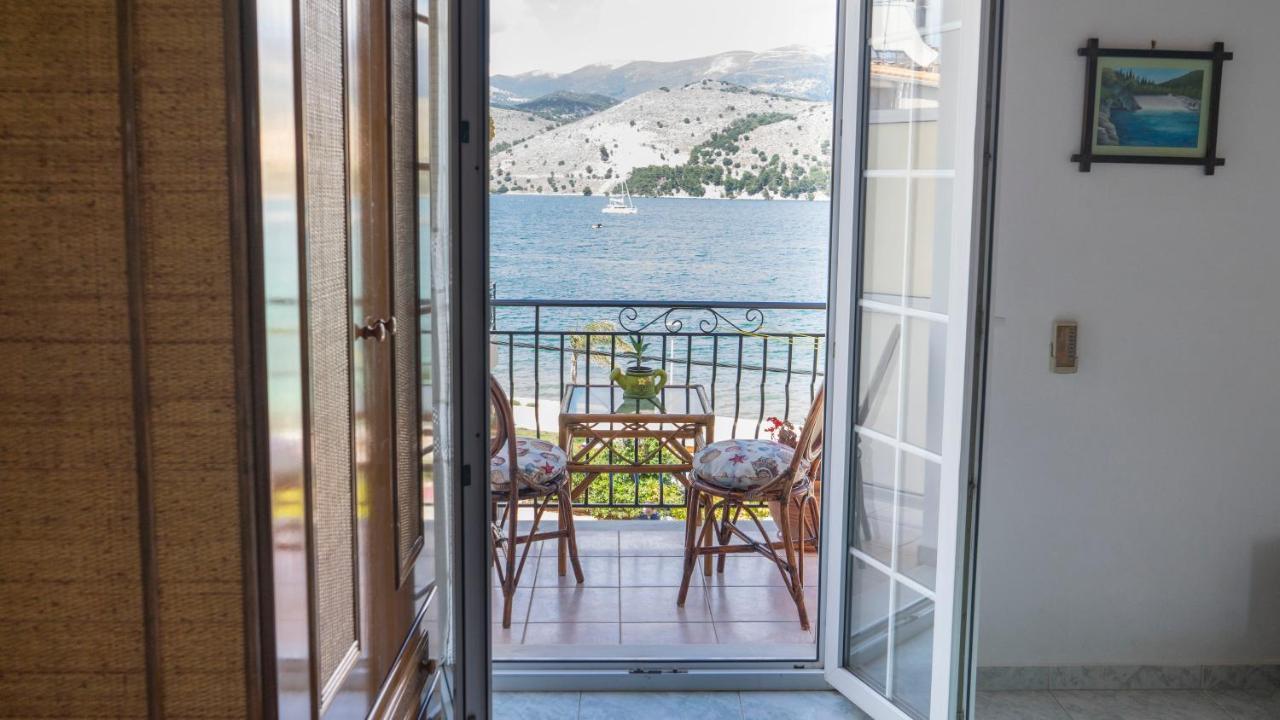 Marina Studios I Argostoli  Eksteriør billede